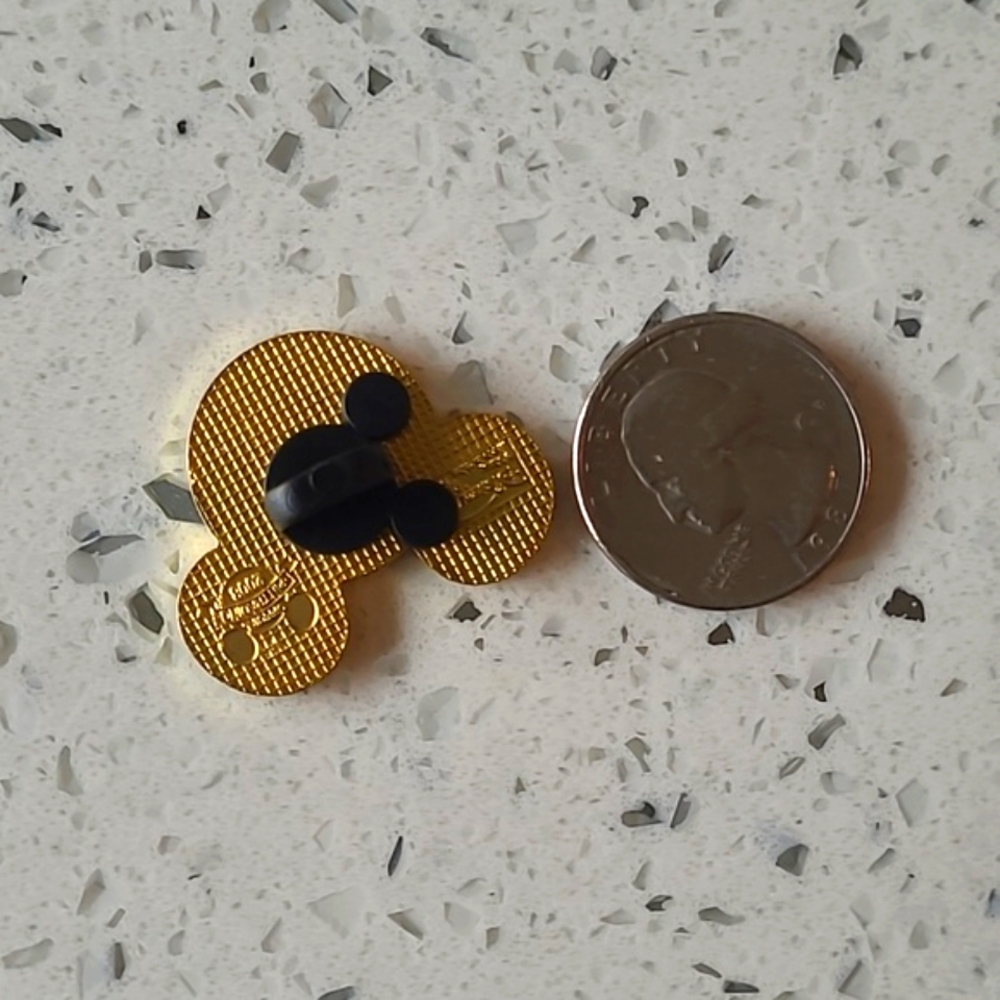 Official Disney Epcot Netherlands Mickey Mouse Ears Pin - Picture 2 of 2